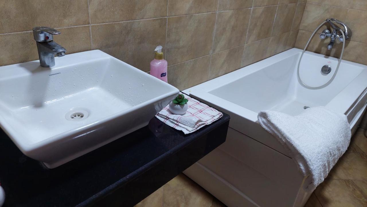 Sami Bnb - Apt 01 Makongo After Mlimani City Dar es Salaam Extérieur photo